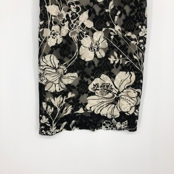 Black Creme floral lace overlay vneck  shift dress - Picture 7 of 14